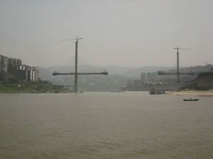 640px-Building_bridges,_Fuling_Wujiang_Bridge